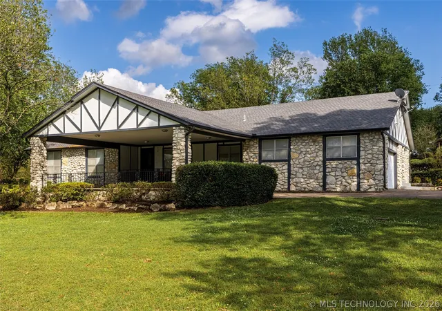 Homes for sale in Claremore, OK | 24371 S Lindley Dr, Claremore, OK 74019 | MLS# 2618786
