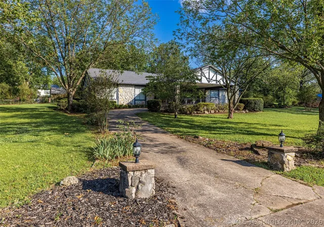 Homes for sale in Claremore, OK | 24371 S Lindley Dr, Claremore, OK 74019 | MLS# 2618786