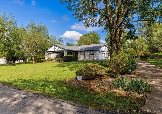 Homes for sale in Claremore, OK | 24371 S Lindley Dr, Claremore, OK 74019 | MLS# 2618786