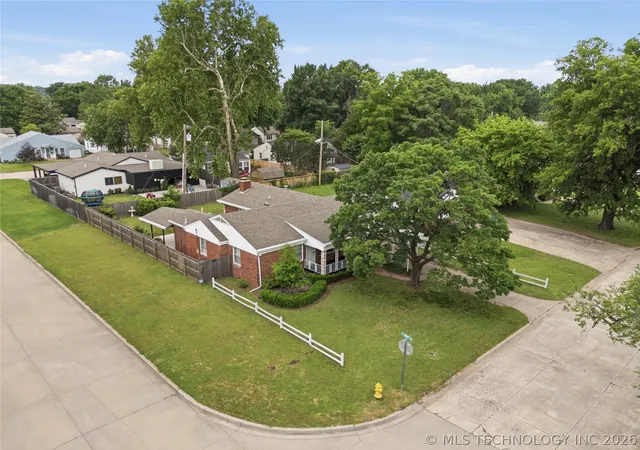 Homes for sale in Tulsa, OK | 4972 S Madison Ave, Tulsa, OK 74105 | MLS# 2618622