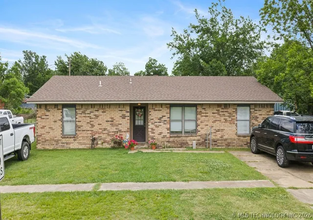 Homes for sale in Hugo, OK | 1202 N I St, Hugo, OK 74743 | MLS# 2618742