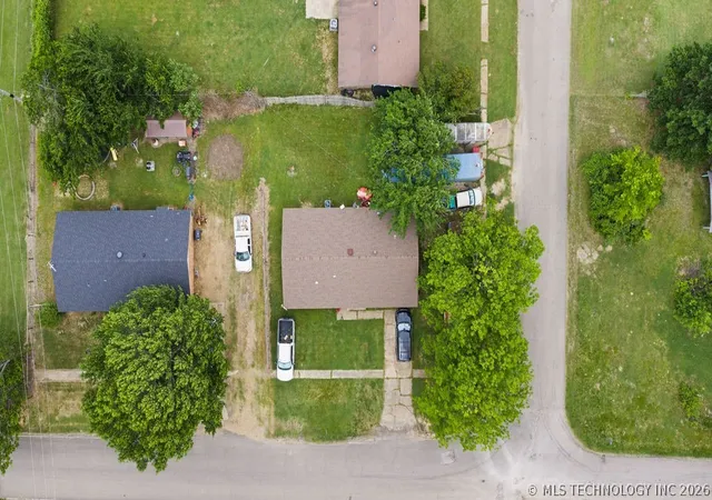 Homes for sale in Hugo, OK | 1202 N I St, Hugo, OK 74743 | MLS# 2618742