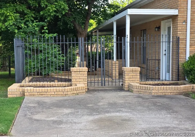 Photo 3 of Sale Pending at 224 W Lincoln St, Sapulpa, OK 74066 | MLS# 2618862 | Listing updated on 2026-09-29