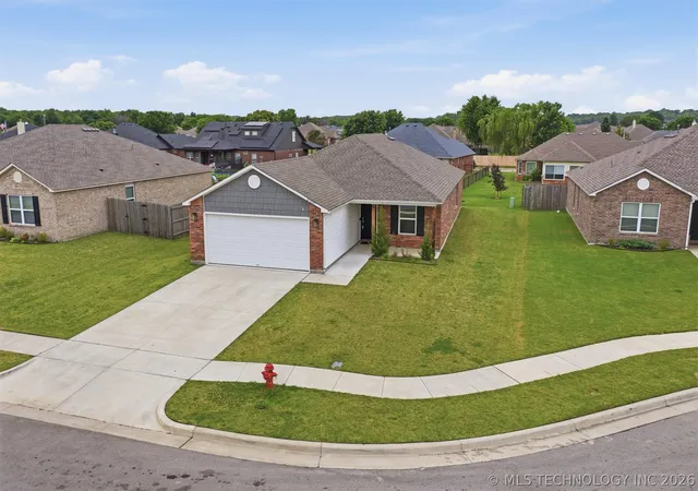 1st image of 27807 E 114th Pl S, Coweta, OK 74429 | MLS# 2618514