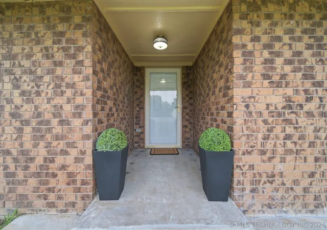 4th image of 1100 N Oseuma Ave, Claremore, OK 74017 | MLS# 2617994