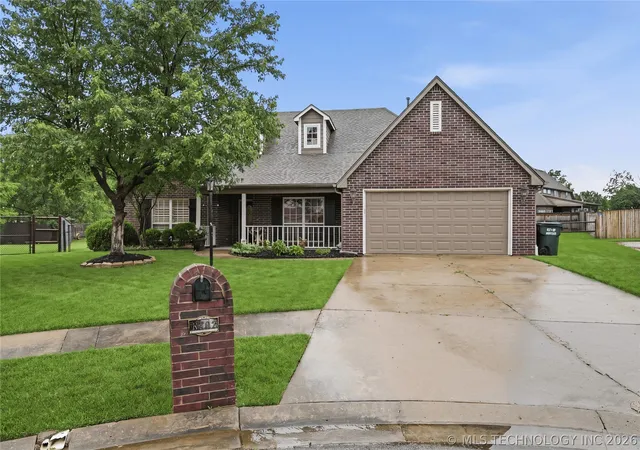 Homes for sale in Owasso, OK | 8702 N 140Th Ter, Owasso, OK 74055 | MLS# 2618900