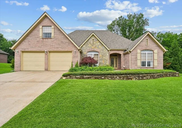 Homes for sale in Claremore, OK | 3310 Callaway Dr, Claremore, OK 74019 | MLS# 2617758