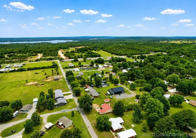 Homes for sale in Eufaula, OK | 237 Hamilton Rd, Eufaula, OK 74432 | MLS# 2618565