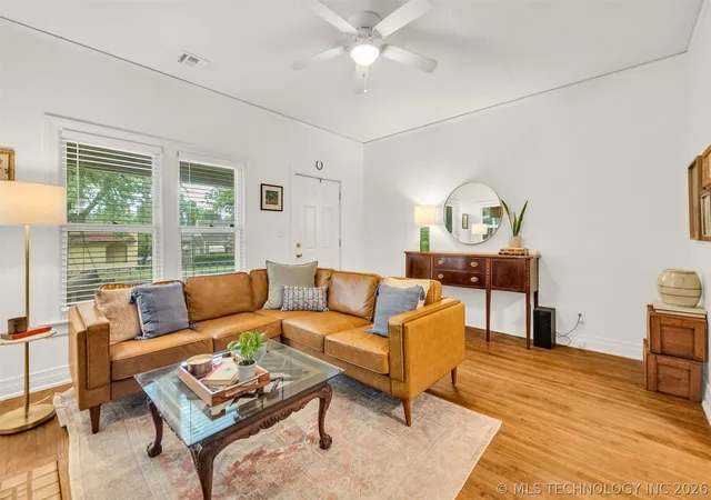 5th image of 216 S Knoxville Ave, Tulsa, OK 74112 | MLS# 2618894