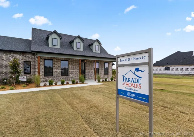 Photo 2 of Single family home for sale at 13799 N 58th East Ave, Collinsville, OK 74021 | MLS# 2618974 | Listing updated on 2026-10-11