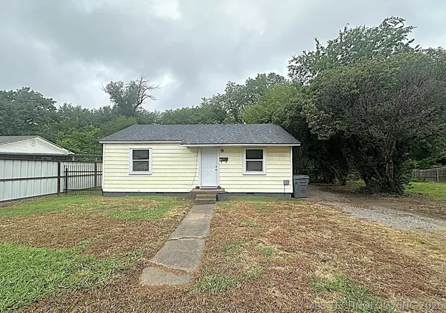 2nd image of 619 M Sw, Ardmore, OK 73401 | MLS# 2618750
