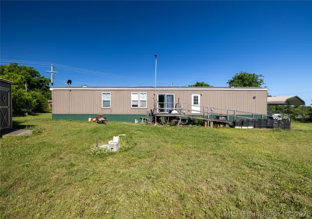 Homes for sale in Okemah, OK | 320 E 10th St, Okemah, OK 74859 | MLS# 2617308
