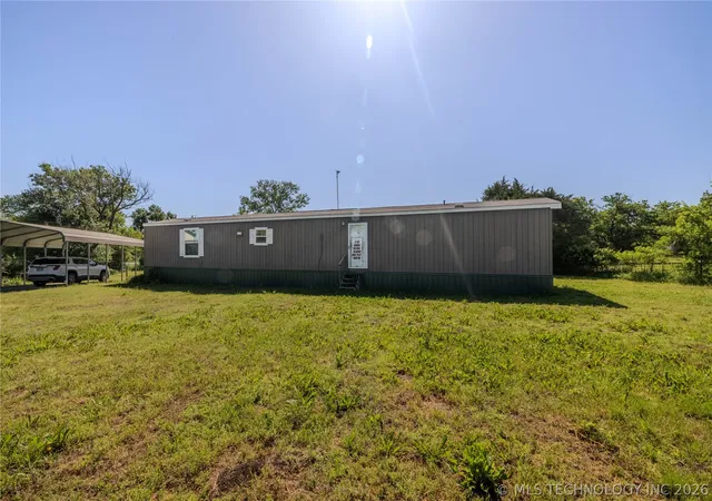 Homes for sale in Okemah, OK | 320 E 10th St, Okemah, OK 74859 | MLS# 2617308