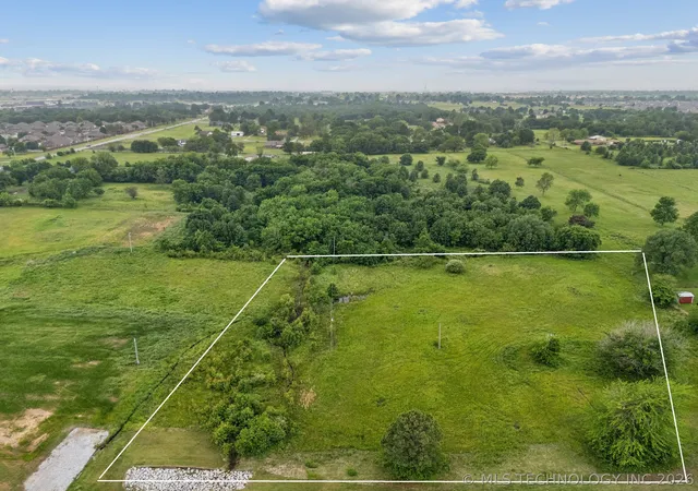 1st image of 12602 E 116th St N, Collinsville, OK 74021 | MLS# 2619025