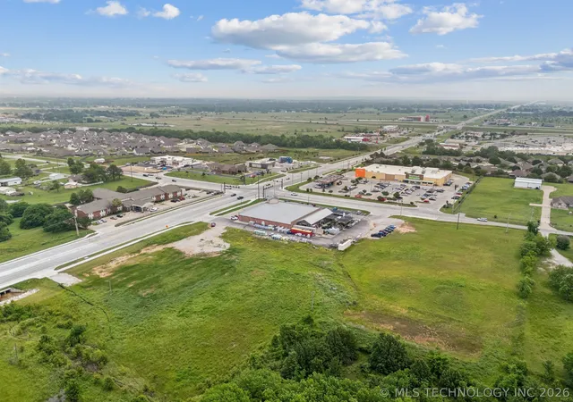 5th image of 12602 E 116Th St N, Collinsville, OK 74021 | MLS# 2619025
