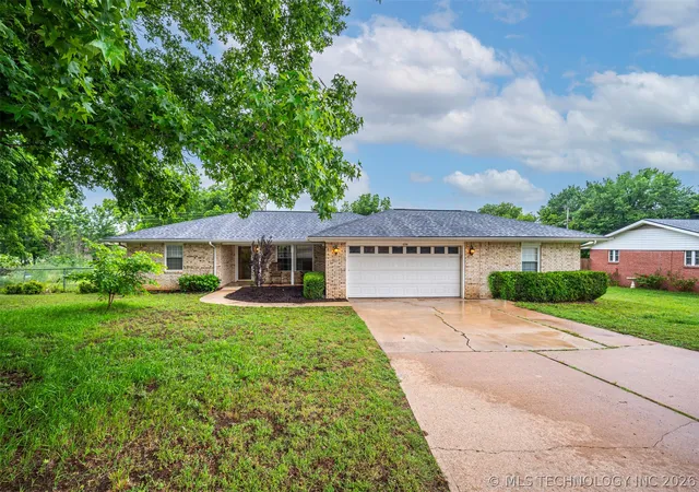 Homes for sale in Ada, OK | 13783 County Road 1556, Ada, OK 74820 | MLS# 2618871