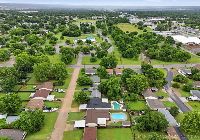 22nd image of 7128 E 8th St, Tulsa, OK 74112 | MLS# 2619055