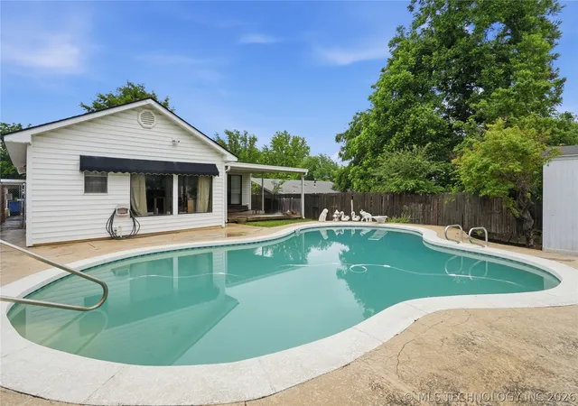 3rd image of 7128 E 8Th St, Tulsa, OK 74112 | MLS# 2619055