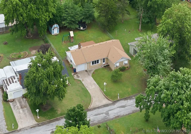 2nd image of 228 S Bell, Vinita, OK 74301 | MLS# 2618758