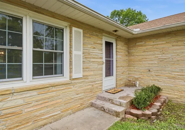 image of 228 S Bell, Vinita, OK 74301 | MLS# 2618758