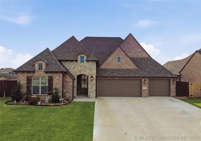 Photo 2 of Single family home for sale at 14934 S Sequoia St, Glenpool, OK 74033 | MLS# 2619063 | Listing updated on 2026-05-28