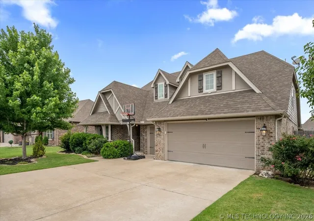 Photo 2 of Sale Pending at 15517 E 87th Place N, Owasso, OK 74055 | MLS# 2619028 | Listing updated on 2026-08-20