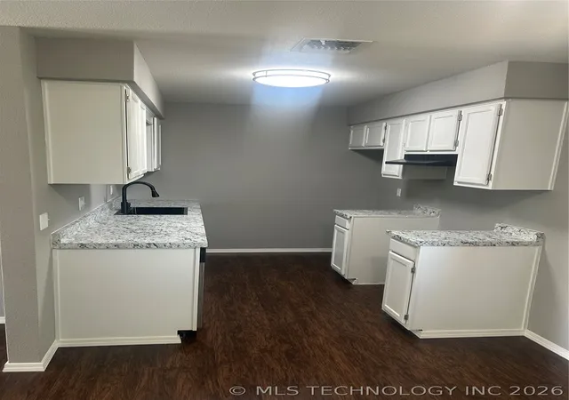 3rd image of 333 E Third St, Duncan, OK 73533 | MLS# 2618861