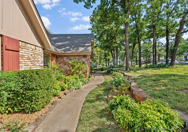 Homes for sale in Bartlesville, OK | 2516 Mountain Rd, Bartlesville, OK 74003 | MLS# 2618195