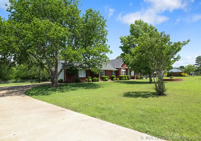3rd image of 5181 State Road 70 E, Durant, OK 74701 | MLS# 2616617