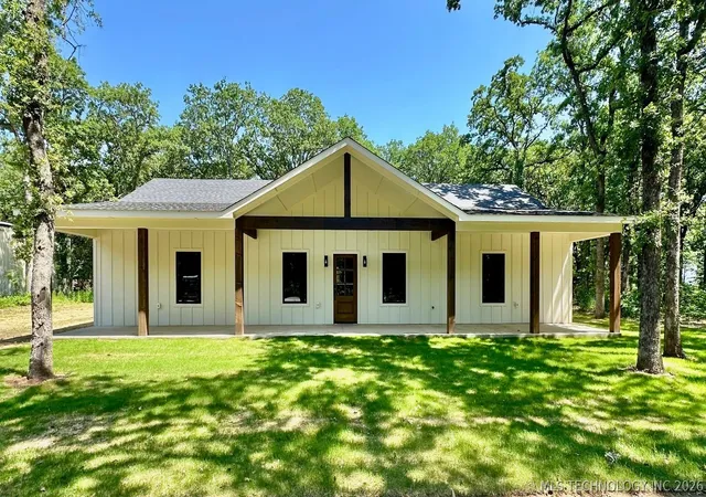 Homes for sale in Kingston, OK | 12443 Longboard Loop, Kingston, OK 73439 | MLS# 2618626