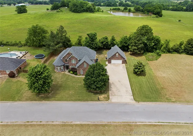 3rd image of 1308 Carter Ave, Wagoner, OK 74467 | MLS# 2619003