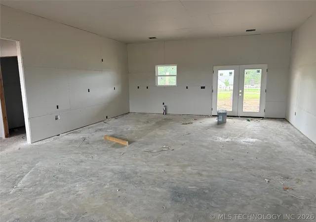 Photo 3 of Single family home for sale at 1970 N Everly Dr, Tahlequah, OK 74464 | MLS# 2618680 | Listing updated on 2026-05-25