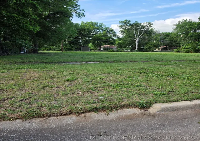 Homes for sale in Ada, OK | 320 W 15th St, Ada, OK 74820 | MLS# 2619104
