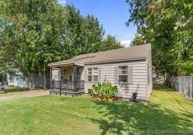 2nd image of 2017 N College Ave W, Tulsa, OK 74110 | MLS# 2619109