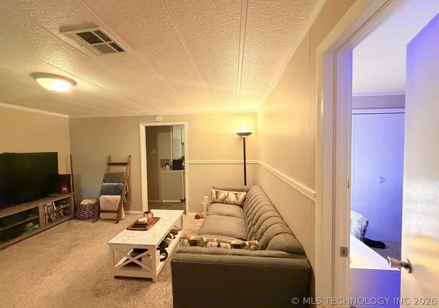 Homes for sale in Collinsville, OK | 1811 W Broadway St, Collinsville, OK 74021 | MLS# 2617287