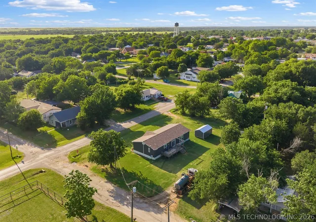 Homes for sale in Ringling, OK | 208 E J, Ringling, OK 73456 | MLS# 2619119