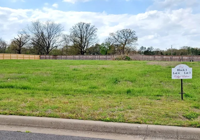 Homes for sale in Tahlequah, OK | 917 Edge Water Blvd, Tahlequah, OK 74464 | MLS# 2619156