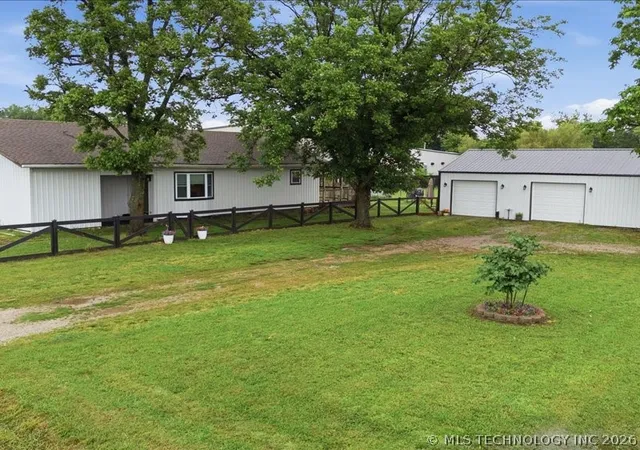 Homes for sale in Claremore, OK | 13525 S 4190 Rd, Claremore, OK 74017 | MLS# 2618883