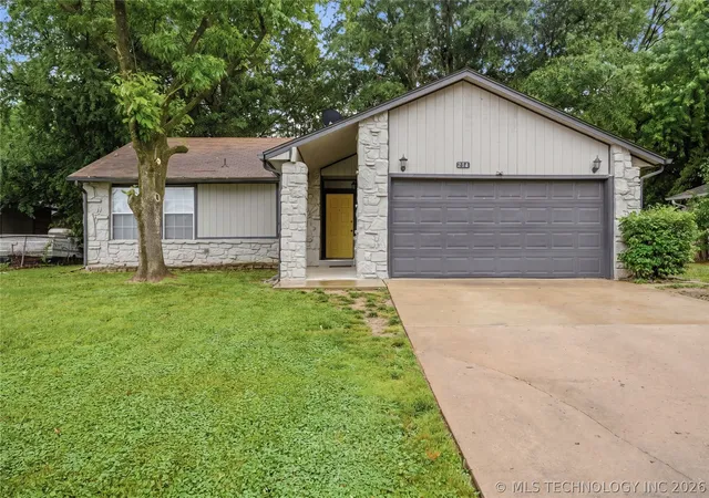 Photo 1 of Sale Pending at 514 W 148th Street S, Glenpool, OK 74033 | MLS# 2619187 | Listing updated on 2026-08-23