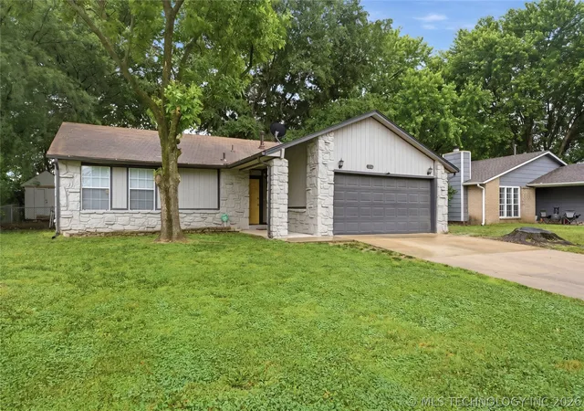 Photo 2 of Sale Pending at 514 W 148th Street S, Glenpool, OK 74033 | MLS# 2619187 | Listing updated on 2026-08-23