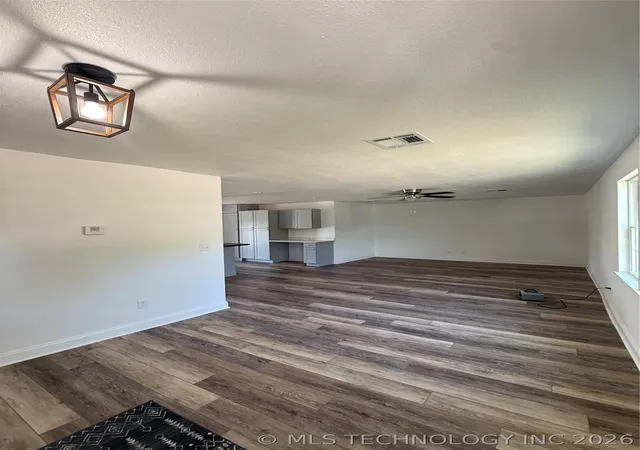 Photo 4 of Single family home for sale at 1019 East 5th, Cushing, OK 74023 | MLS# 2619225 | Listing updated on 2026-08-20