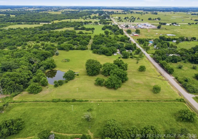 Homes for sale in Dewey, OK | 396620 W 1300 Rd, Dewey, OK 74029 | MLS# 2618876