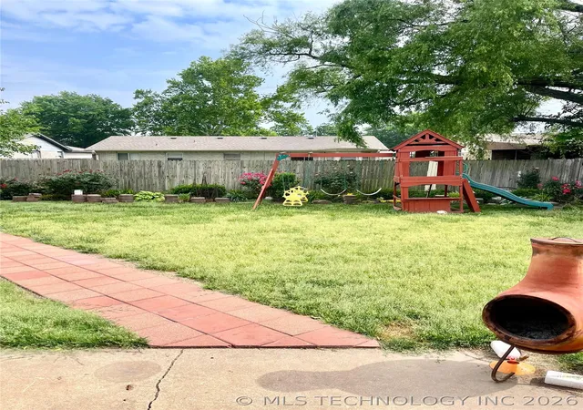 12th image of 12012 E 37th St, Tulsa, OK 74146 | MLS# 2619130
