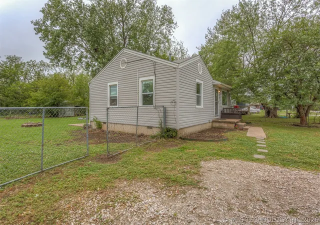Homes for sale in Collinsville, OK | 605 W Walnut St, Collinsville, OK 74021 | MLS# 2619184