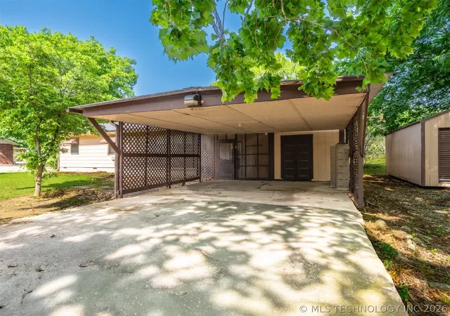 2nd image of 350 Ne 4th St, Krebs, OK 74554 | MLS# 2619177