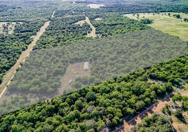 Homes for sale in Stigler, OK | 40219 E County Road 1219 Road S, Stigler, OK 74462 | MLS# 2617687