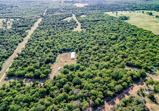 Homes for sale in Stigler, OK | 40219 E County Road 1219 Road S, Stigler, OK 74462 | MLS# 2617687