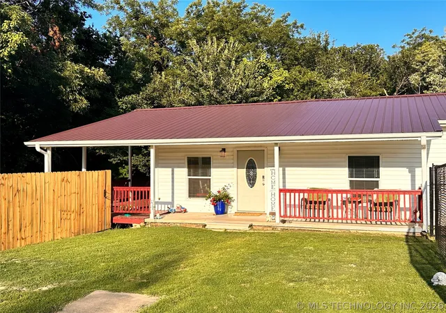 1st image of 102 N 3rd St, Hartshorne, OK 74547 | MLS# 2619315