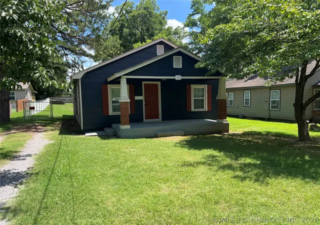 Homes for sale in Tahlequah, OK | 533 S Cherokee Ave, Tahlequah, OK 74464 | MLS# 2619192