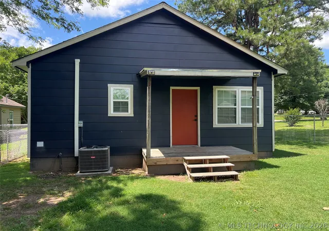 Homes for sale in Tahlequah, OK | 533 S Cherokee Ave, Tahlequah, OK 74464 | MLS# 2619192